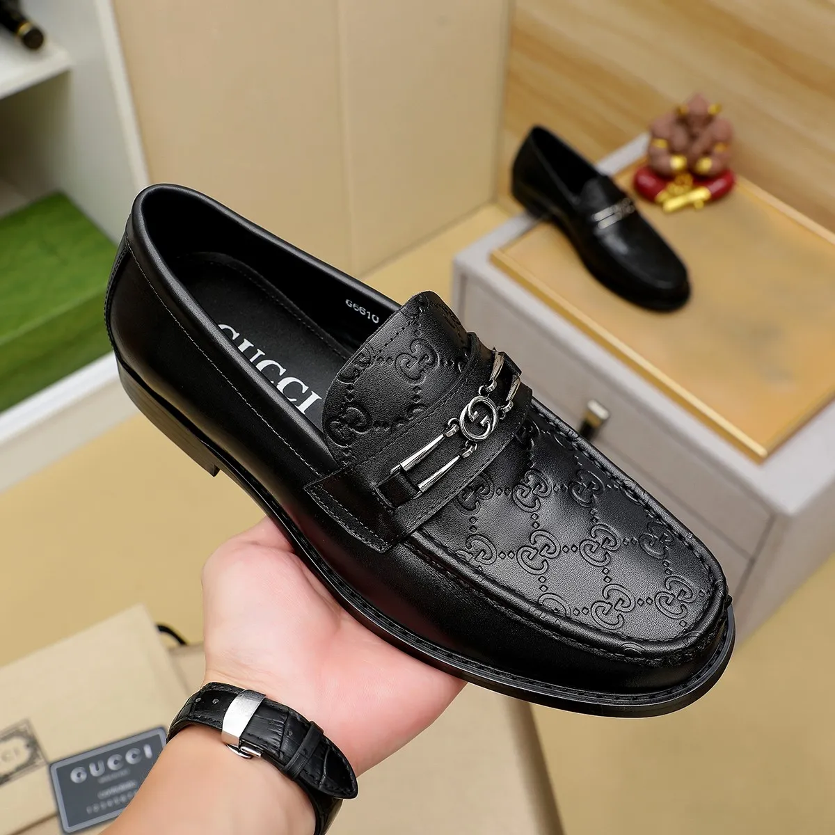 Men's men's shoes💰460💰💰Gucci official website men's business formal leather shoes updated💥Hong Kong counters synchronize new styles💥completely one-to-one replica shipment👍zero gap in counter quality 0⃣️made of imported cowhide on the outside+water-dyed🐂leather lining, color optional! Matching code 38-45